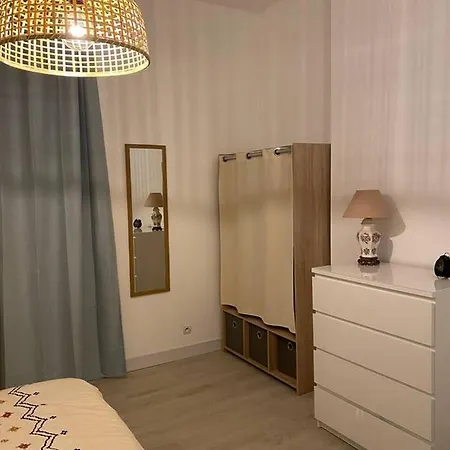 Appartement Cosy Avec Vue Sur Le Chateau Chinon Esterno foto