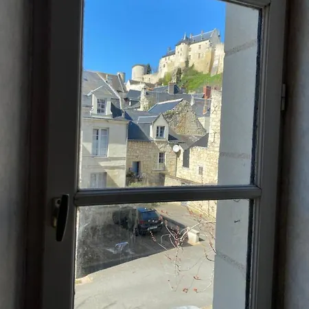 Appartement Cosy Avec Vue Sur Le Chateau Chinon Esterno foto